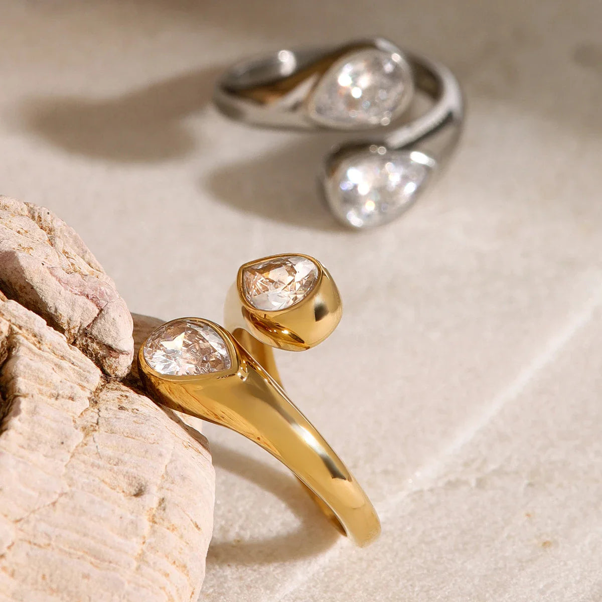 Anel-Banhado-a-Ouro-18K-Assimétrico-Zellis