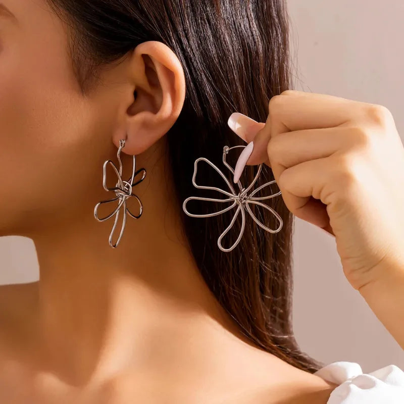 Brinco-Argola-Floral-Tran_ado-Zellis