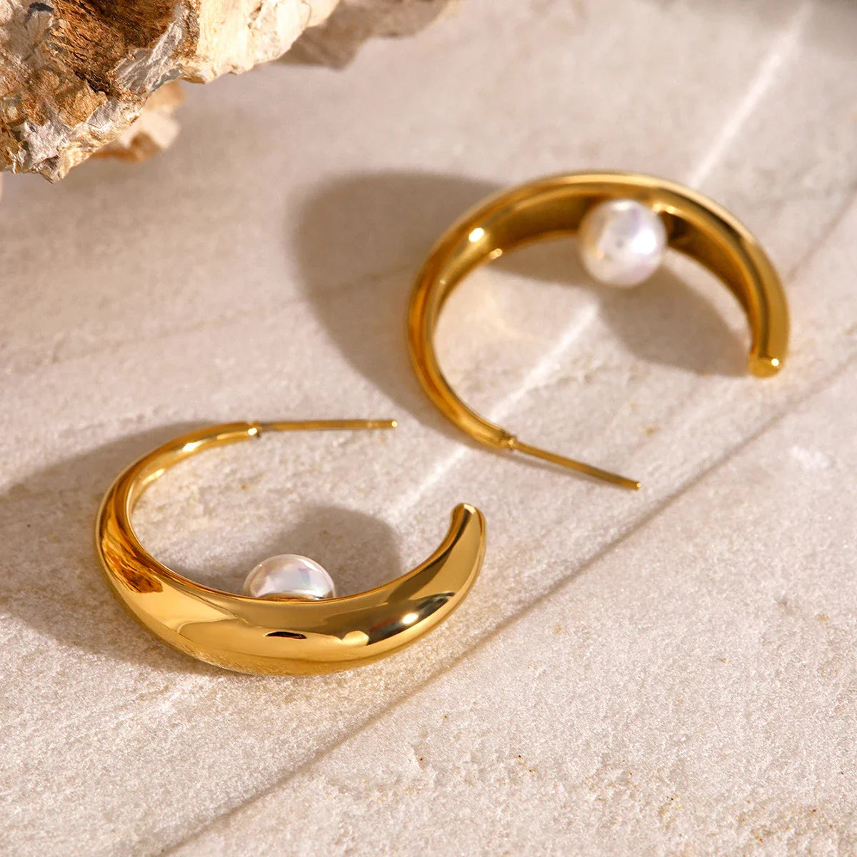 Brincos-Banhados-a-Ouro-18K-Meia-Argola-Zellis