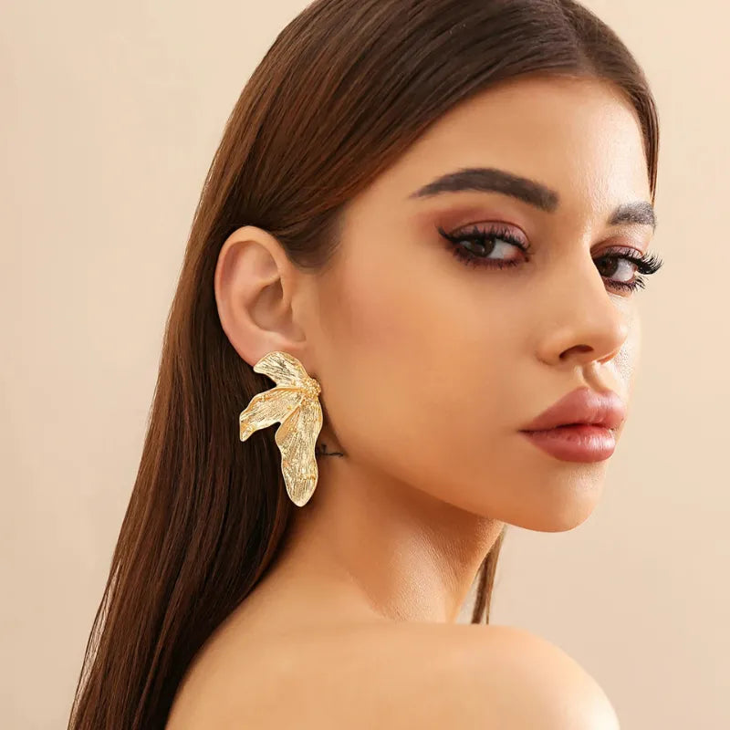 Brincos-de-Folha-Geom_trica-Zellis