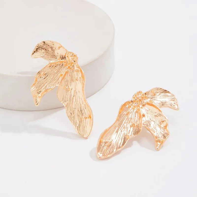 Brincos-de-Folha-Geom_trica-Zellis